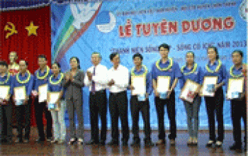 Tuyên dương thanh niên sống đẹp, có ích