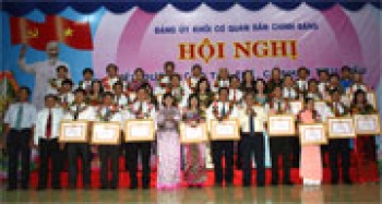 Xác định việc học tập và làm theo Bác là công việc thường xuyên