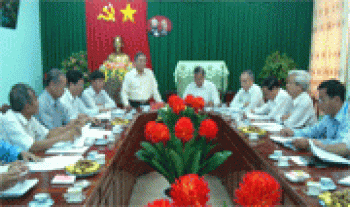 Kiểm tra tình hình thực hiện hạ tầng giao thông, điện tại thị xã Đồng Xoài
