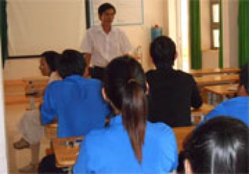 Giúp thanh niên tìm kiếm việc làm qua mạng