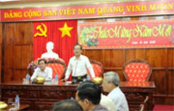Văn phòng UBND tỉnh tổ chức họp mặt đầu năm mới