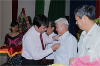 Không hành chính hóa công tác dân vận trong quần chúng nhân dân