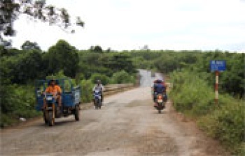 Thu phí bảo trì đường bộ đối với xe mô tô đạt thấp