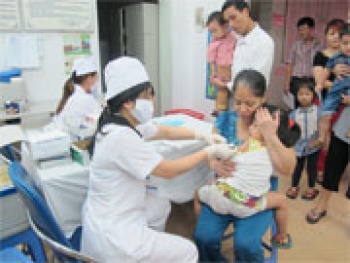 Giám sát quá trình triển khai thực hiện tiêm chủng tại cơ sở