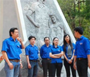 Chi đoàn Ban Quản lý đầu tư xây dựng công trình giao thông - đô thị TP.Hồ Chí Minh tổ chức hoạt động về nguồn tại Bình Phước