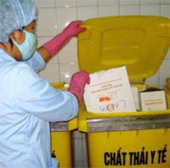 Thực hiện công tác quản lý chất thải y tế theo đúng quy định