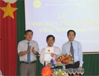 Trao quyết định đầu tư xây dựng khu công nghiệp Minh Hưng - Sikico
