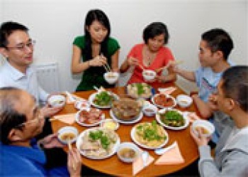 Trân trọng “bữa cơm gia đình ấm áp, sum vầy”
