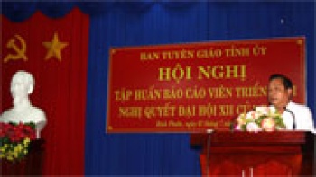 Hội nghị tập huấn báo cáo viên triển khai nghị quyết Đại hội XII của Đảng