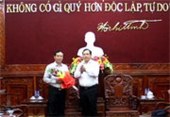 Trao quyết định bổ nhiệm, điều động 4 cán bộ sở ngành