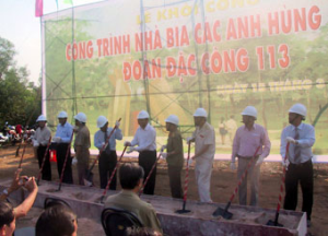 The stele monument for Bien Hoa Commando Corps 113’s heroic martyrs is under construction.