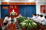 Former Party General Secretary Le Kha Phieu paid a working visit to Dongnai