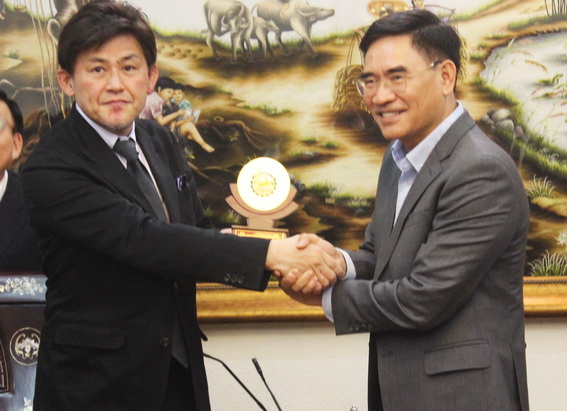 images2189973_Nhat.jpg