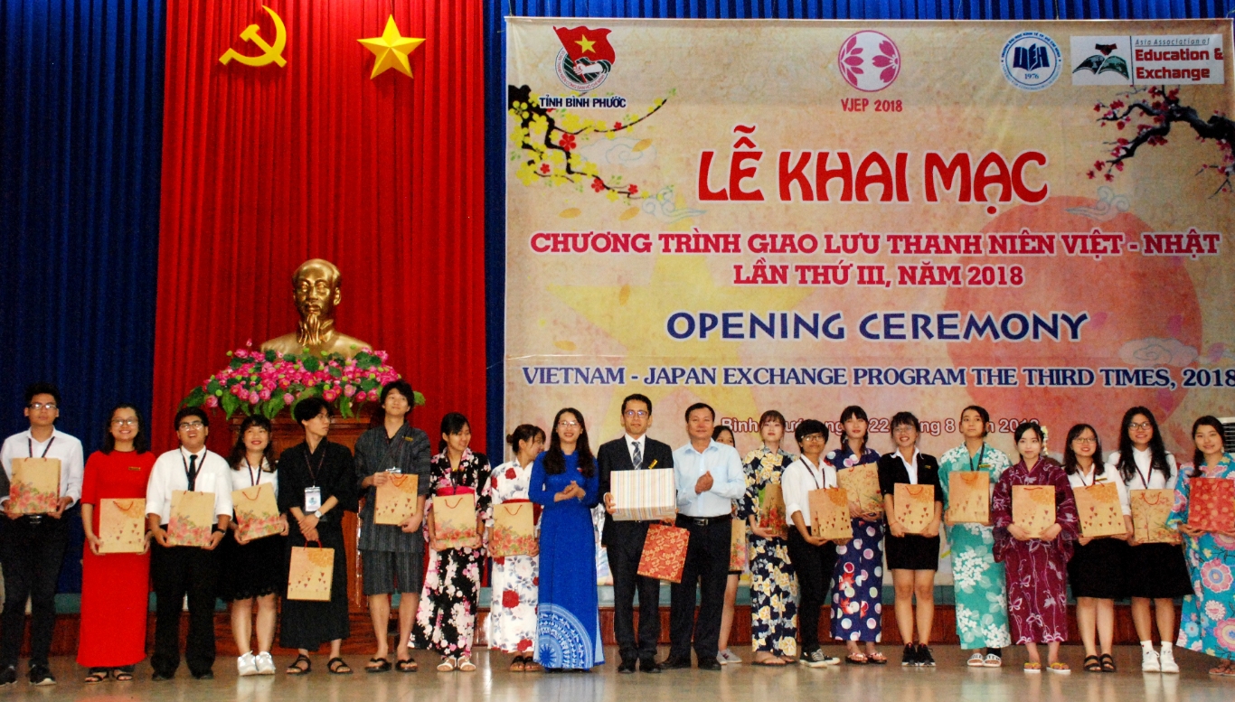 Giao luu thanh nien Viet Nhat