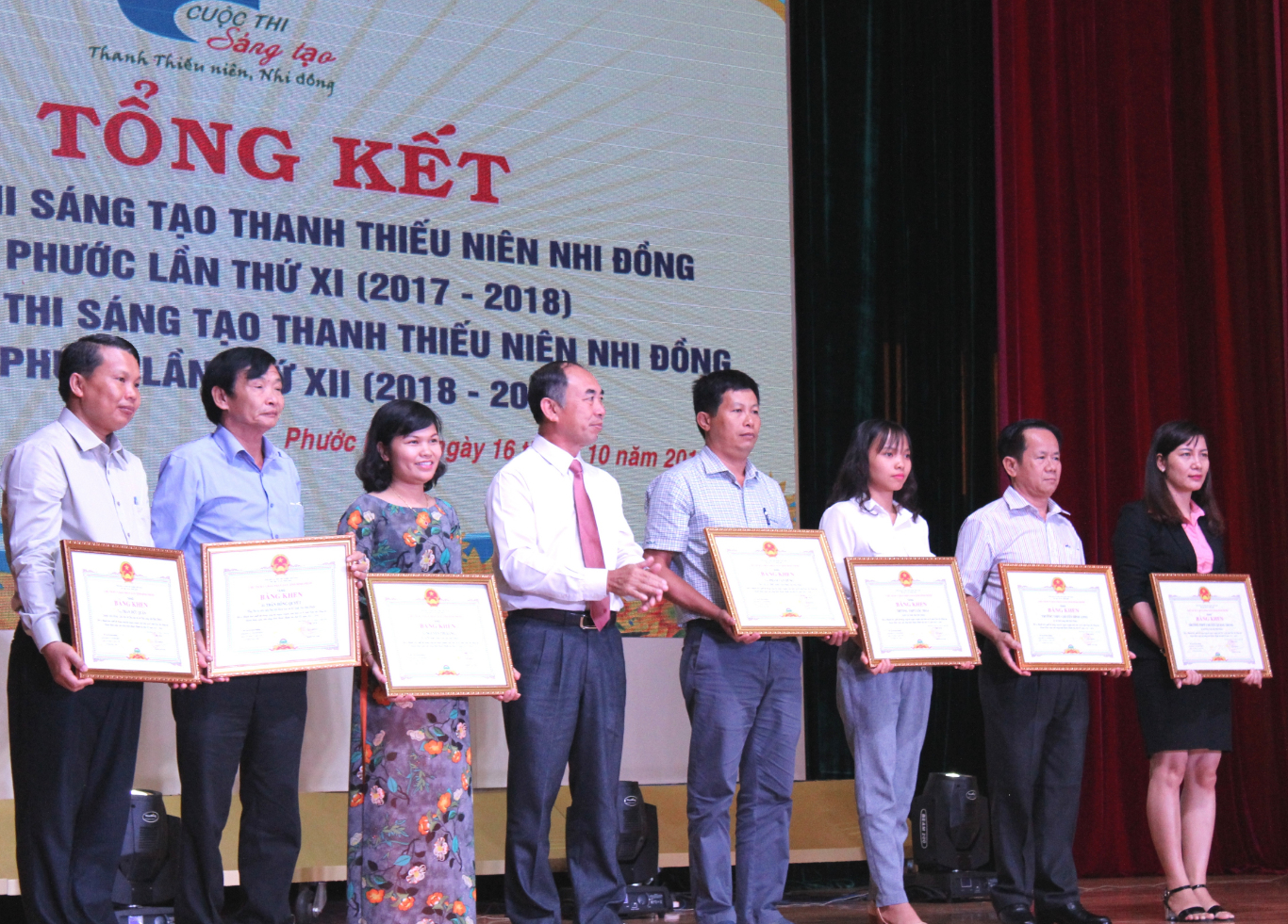Sang tao thanh thieu nien nhi dong