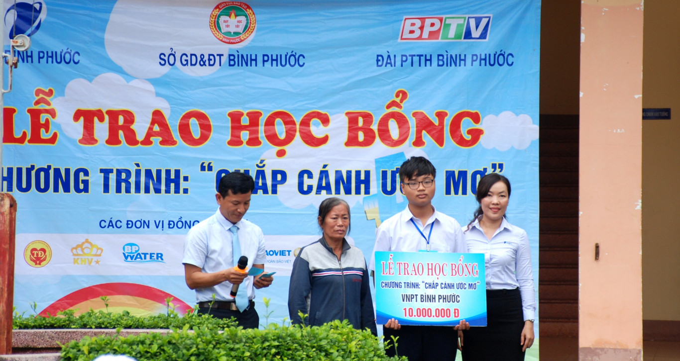 hoc bong chap canh uoc mo