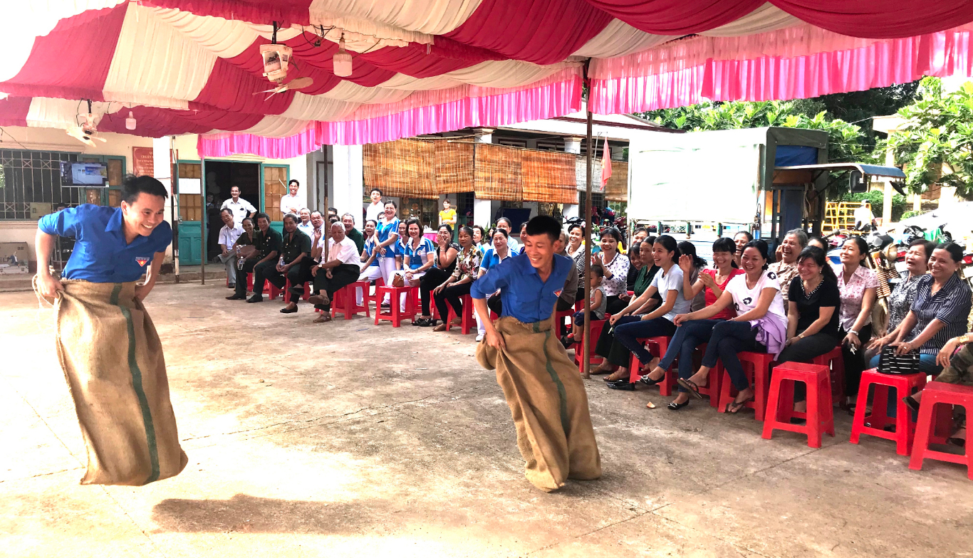 Ngay hoi dai doan ket toan dan toc Loc Ninh
