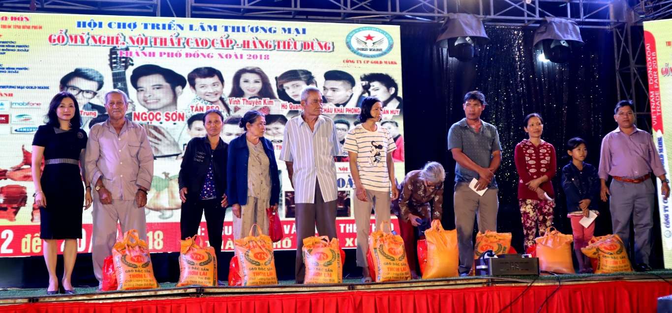 Hoi cho trien lam TM