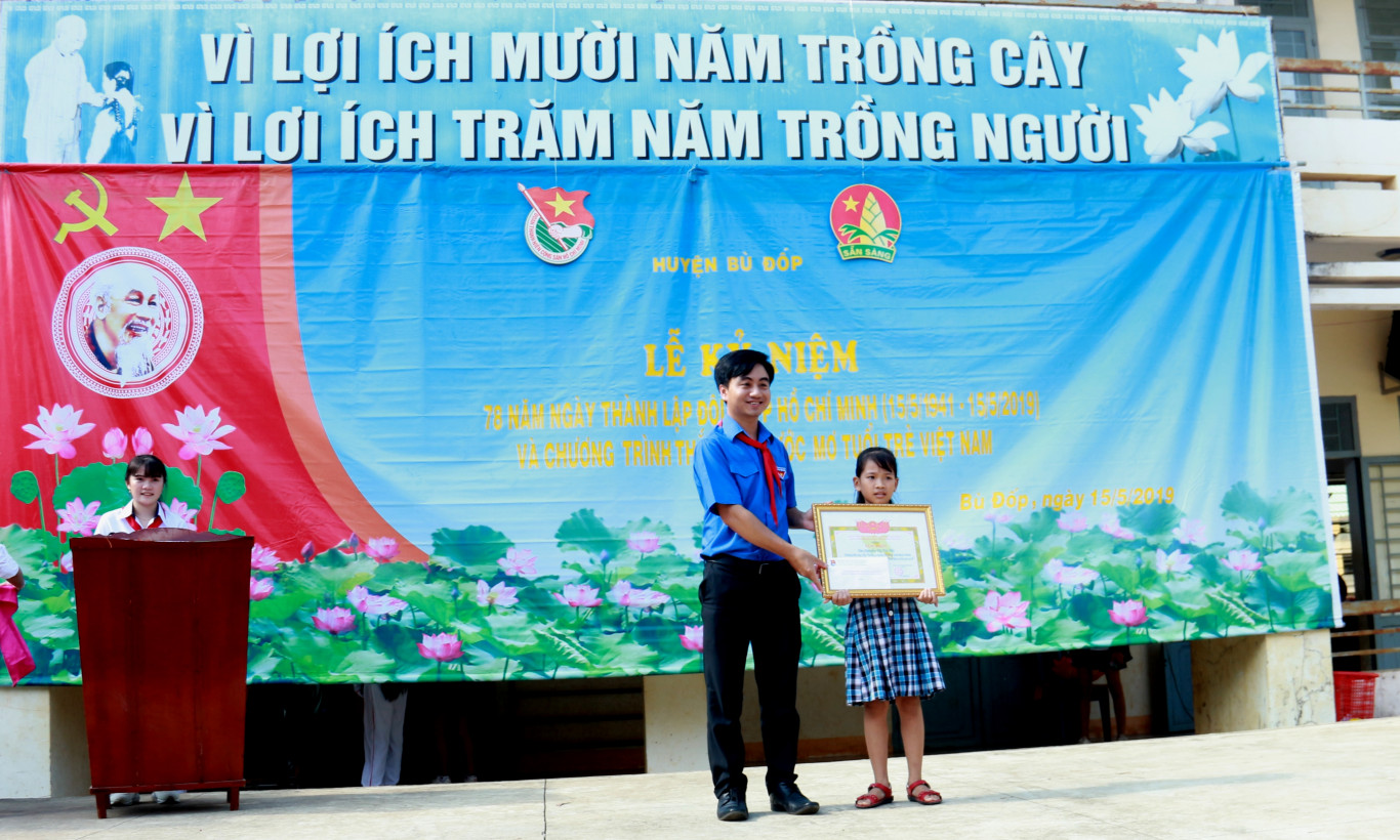 tuyen duong hoc sinh