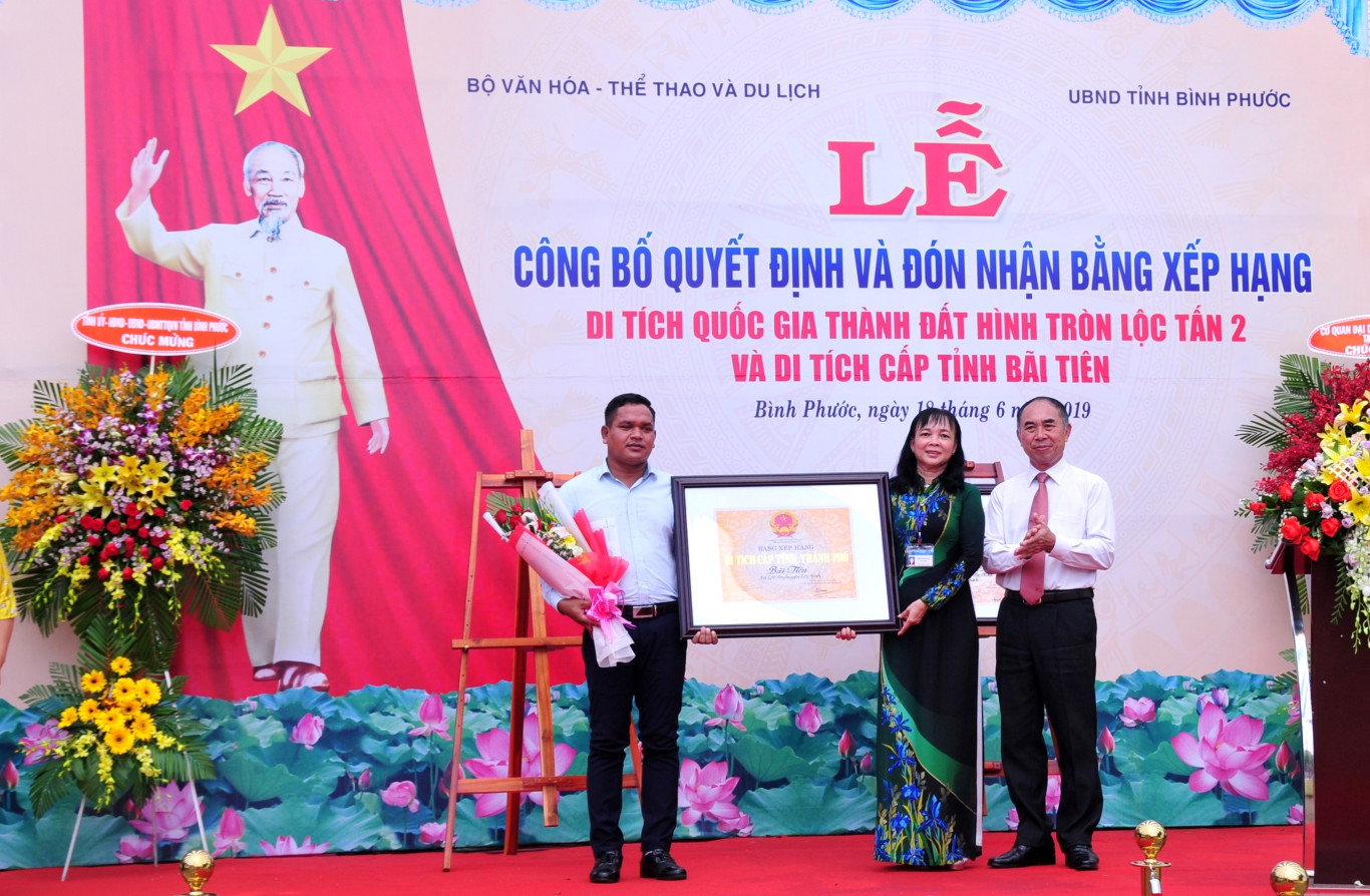 trao bang di chi bai tien