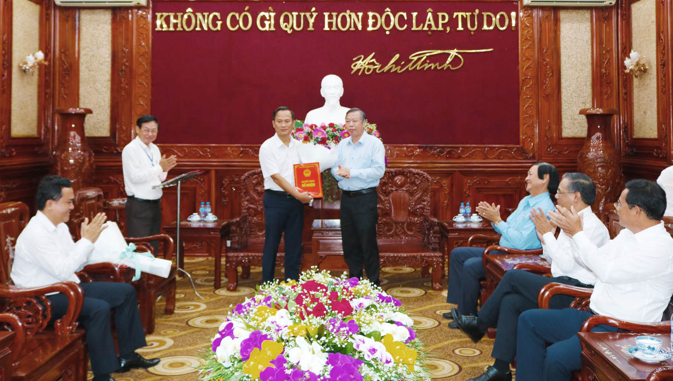 trao quyet dinh dc binh