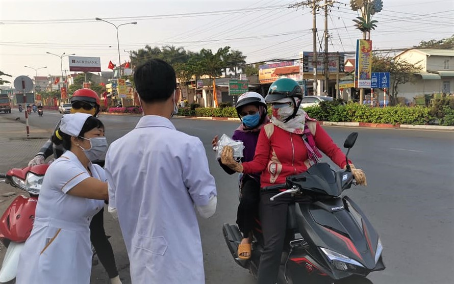 phat mien phi khau trang