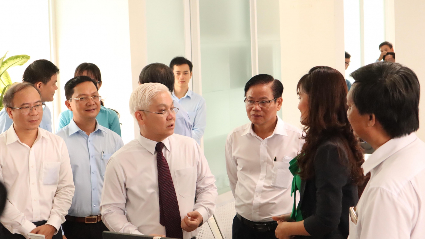 bi thu tinh uy nvl
