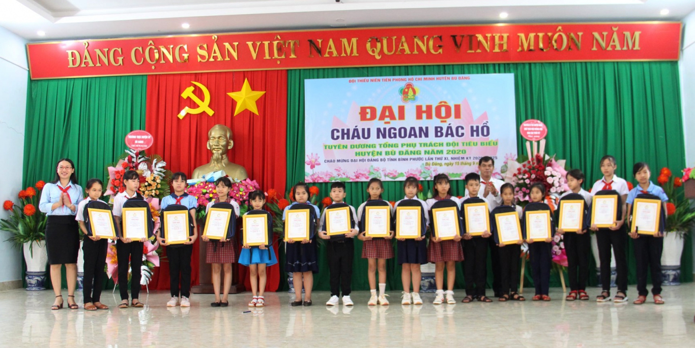 chau ngoan bac ho