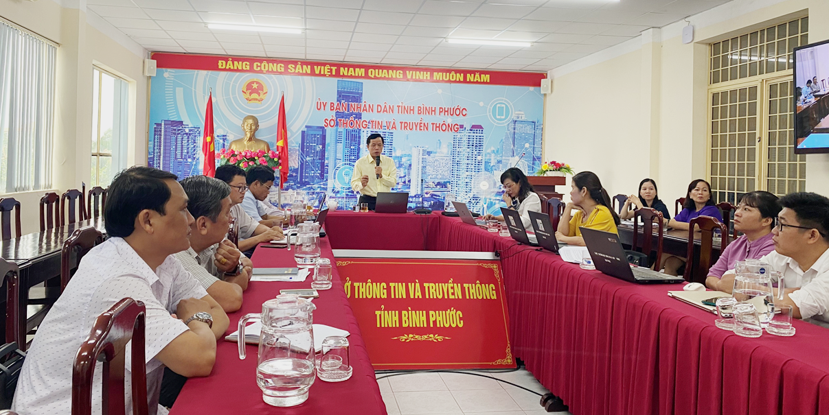 giam ngheo thong tin