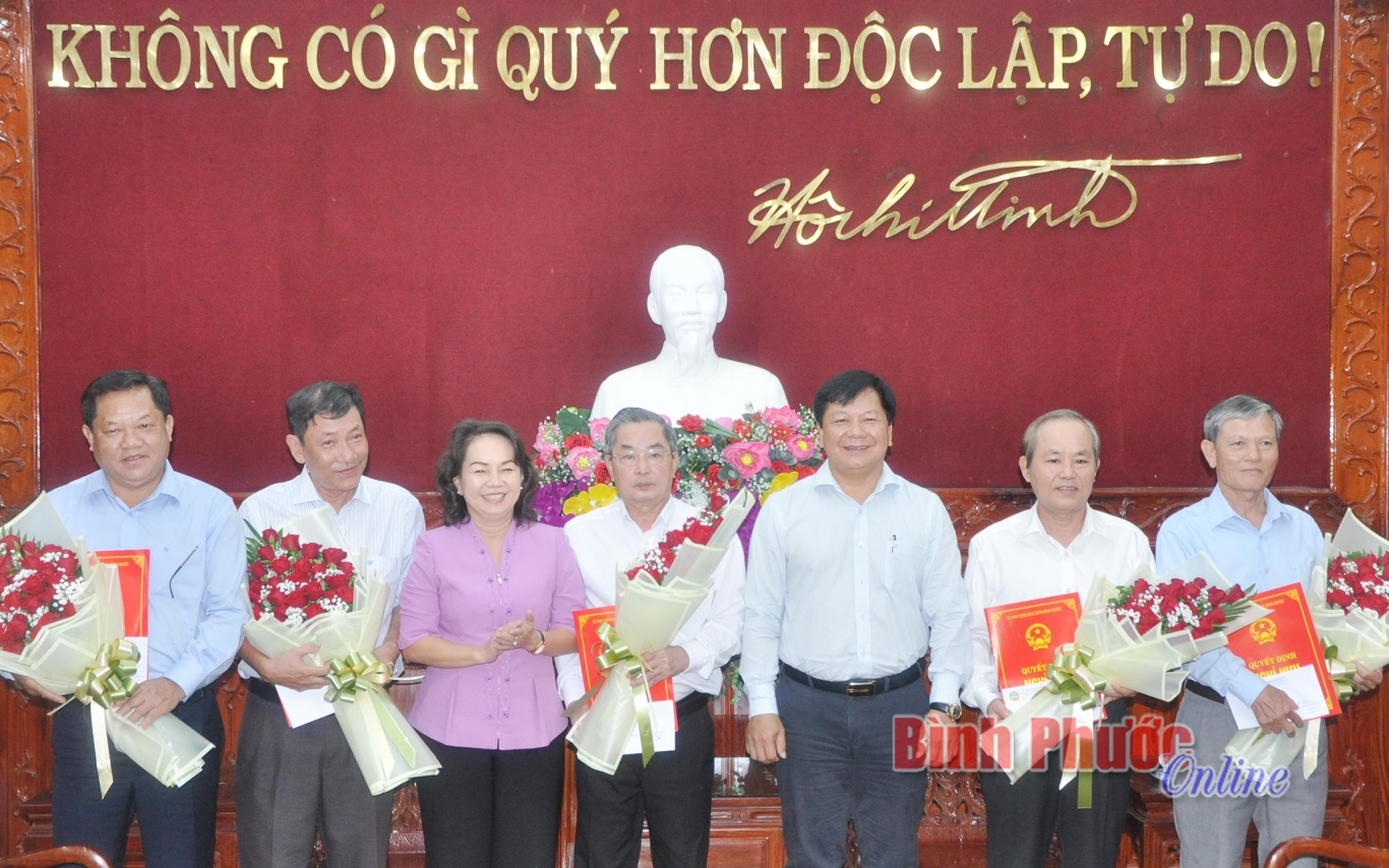 trao quyet dinh 10510727102020