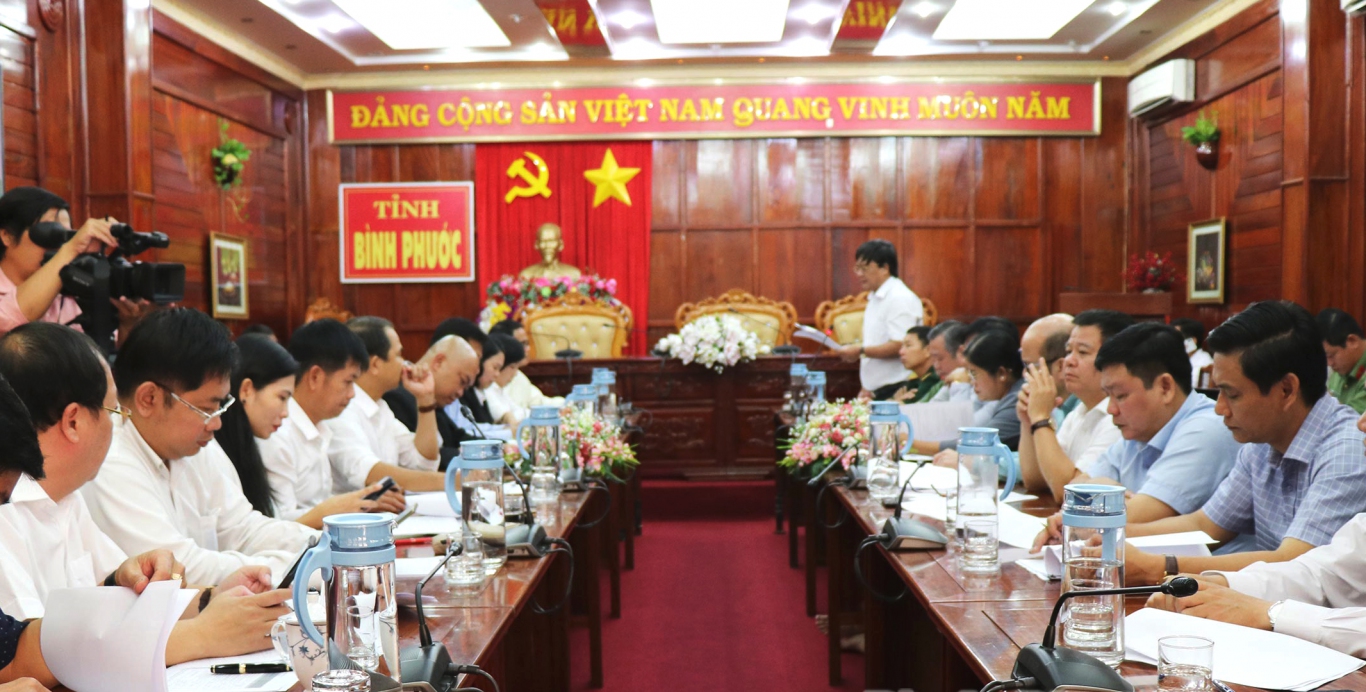 Hoi nghi xuc tien
