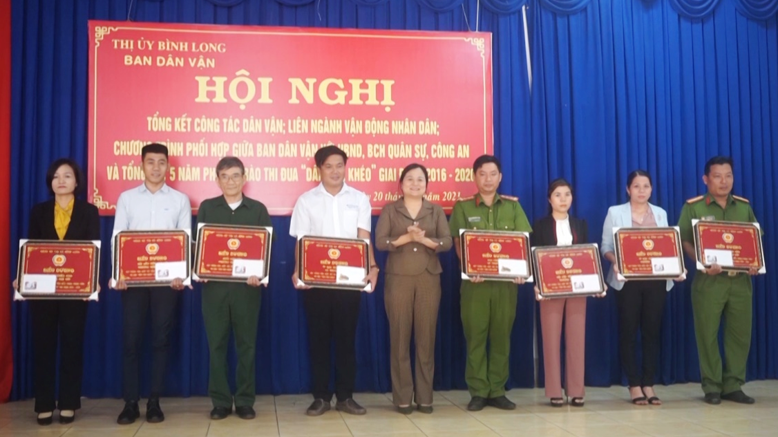 Binh Long tong ket cong tac dan van