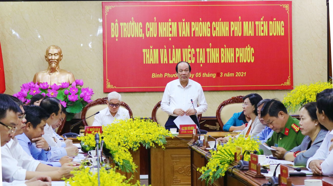 Bo truong Mai Tien Dung