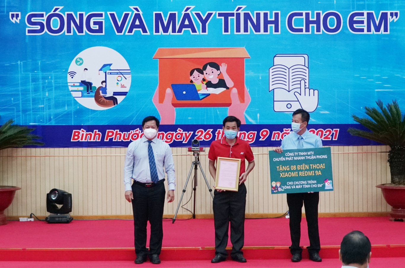 Chuyen phat nhanh Thuan Phong