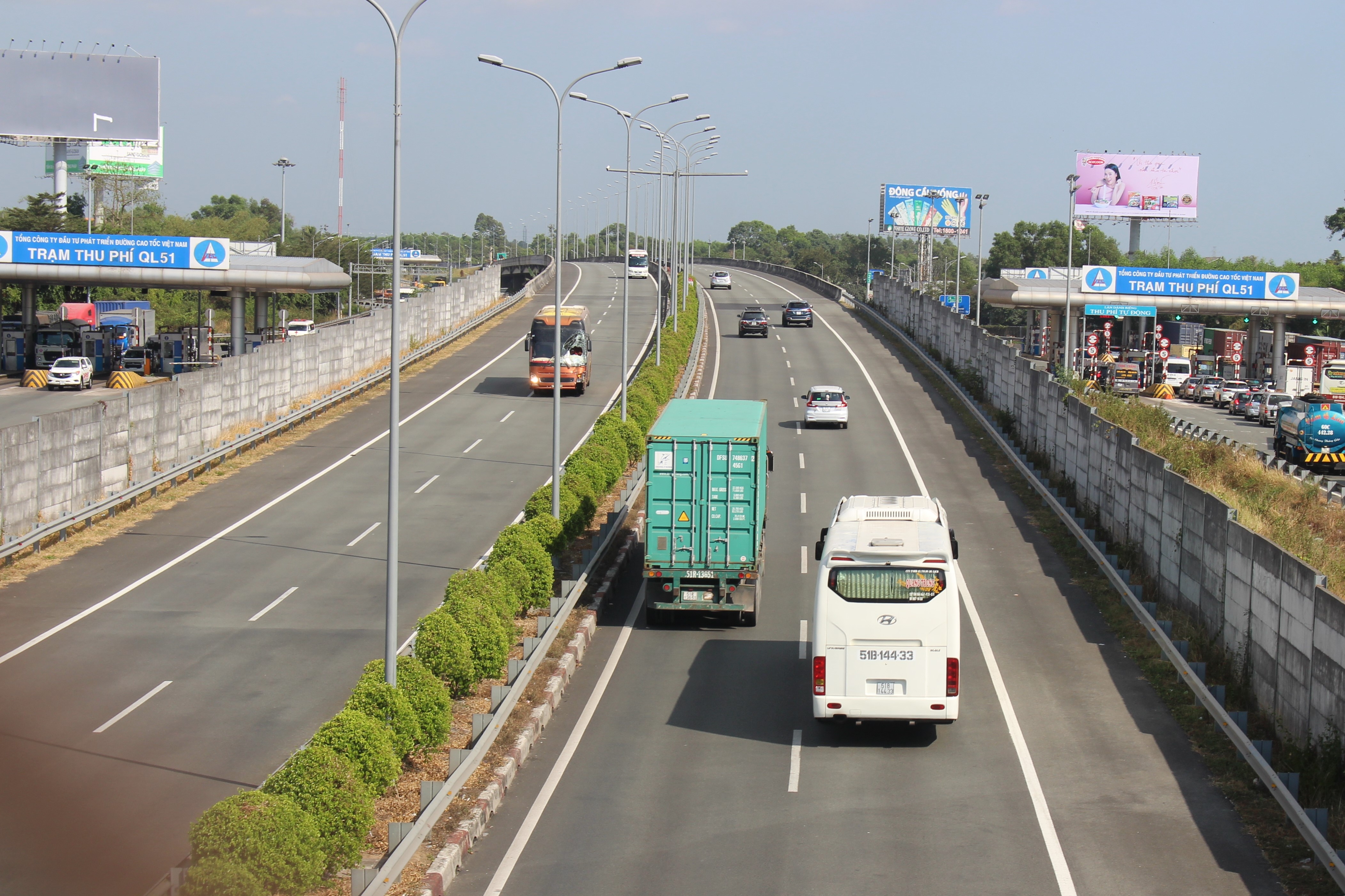 6. Lực đẩy cho công nghiệp, thương mại (H1).JPG