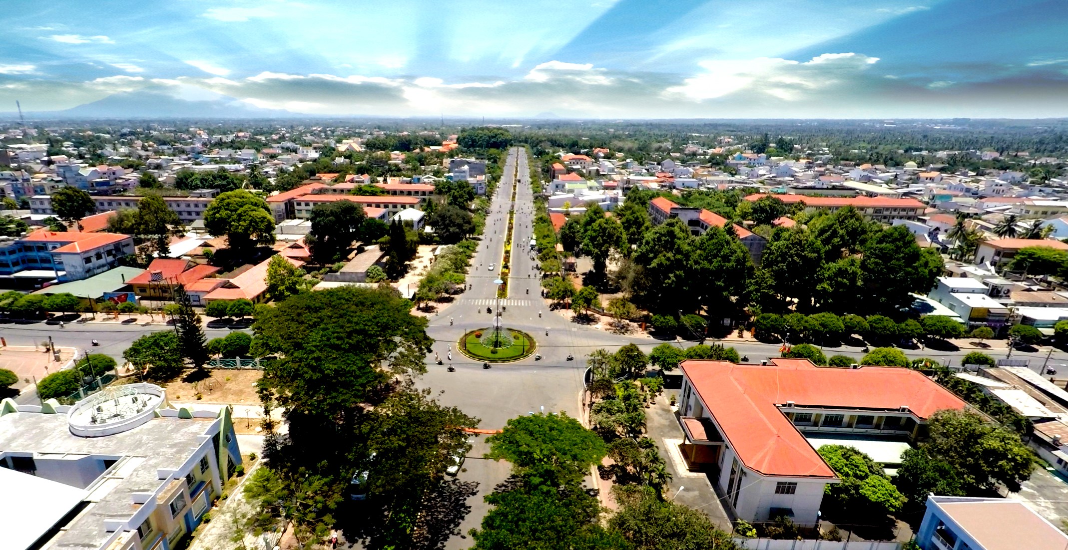 LONG KHANH 2.jpg