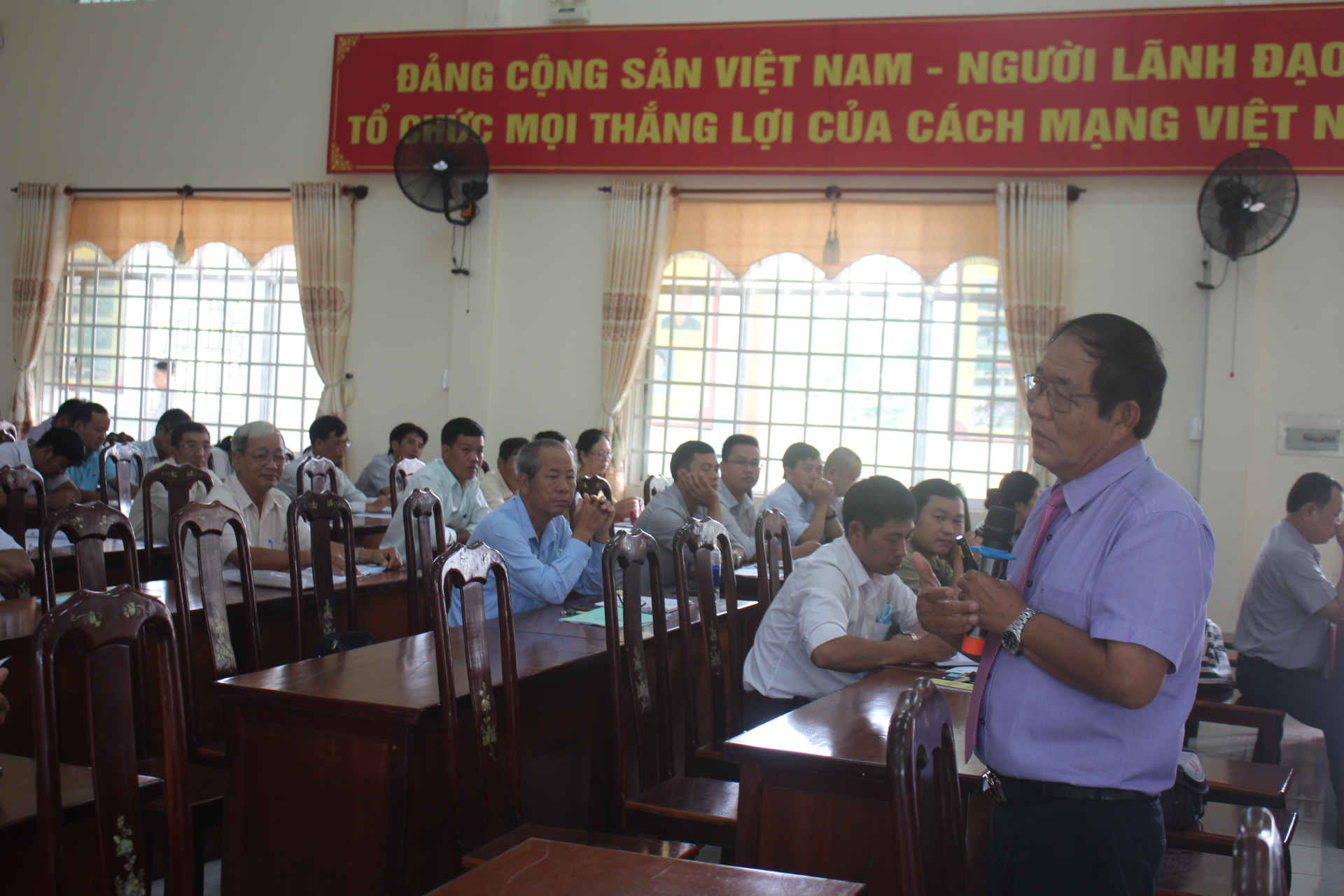 Hinh bai Doan Phu 2.JPG