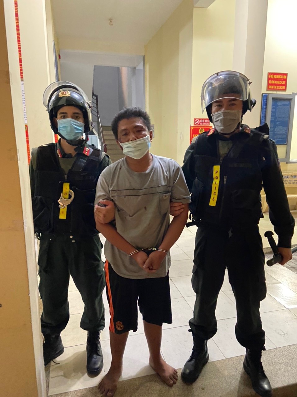 17.6-Tạm giữ đối tượng nghi ngáo đá dùng dao uy hiếp vợ.jpg