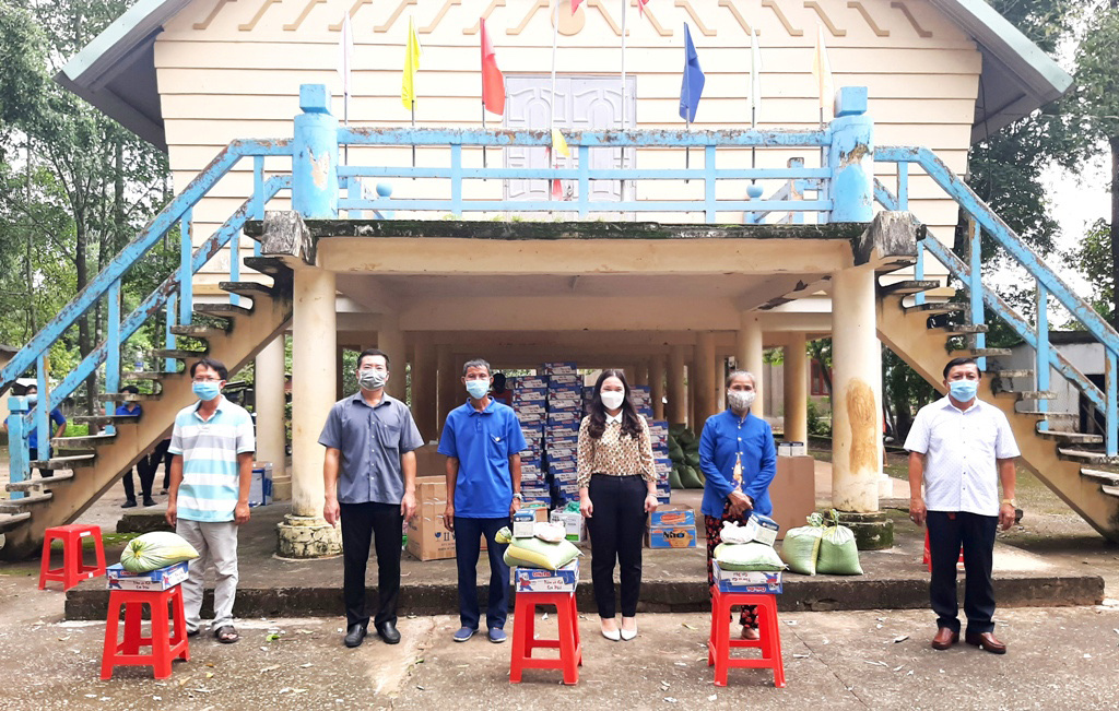 6.1 3-9-2021-tan Đồng bào dân tộc thiểu số H.Long Thành.jpg