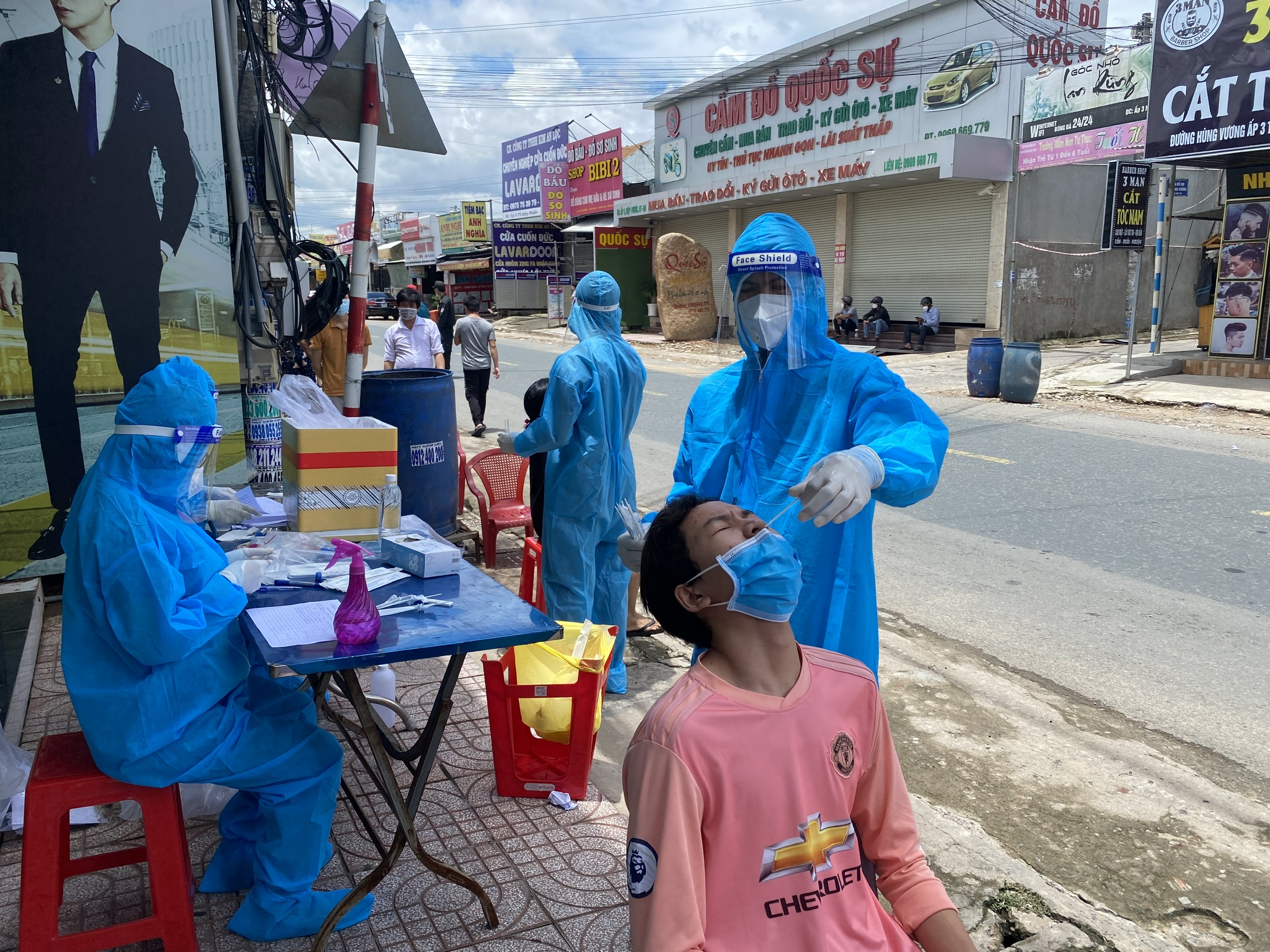 ngoaymui3nhtr170921.jpg