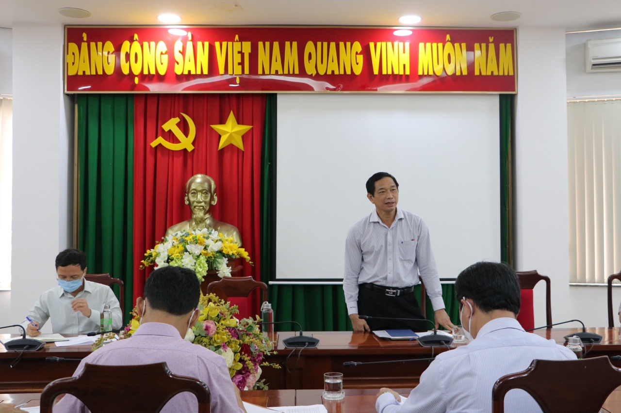 1hcn11021d.jpg