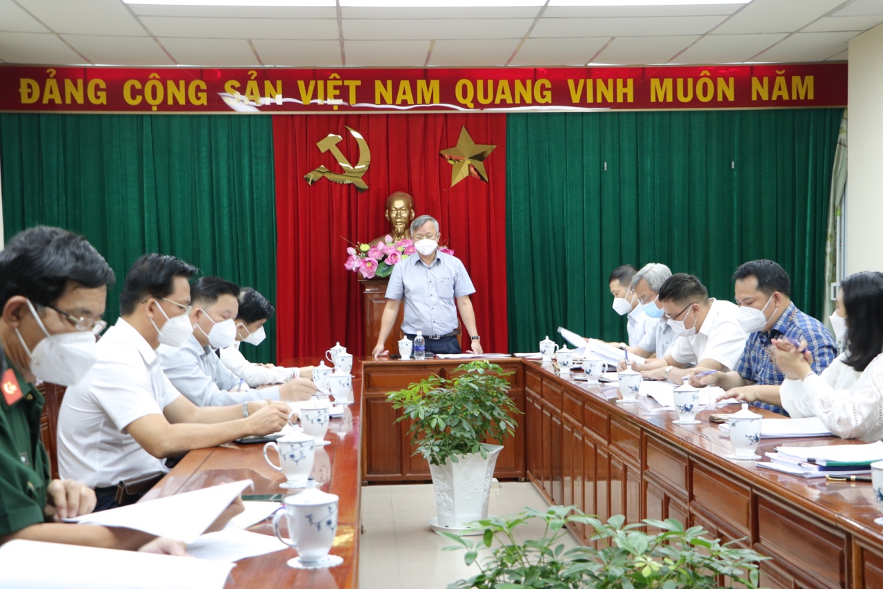 em1281221d.jpg