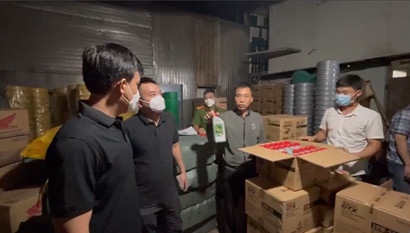 9-3 Đường dây sản xuất dầu nhớt giả thương hiệu nổi tiếng bị triệt phá.jpg