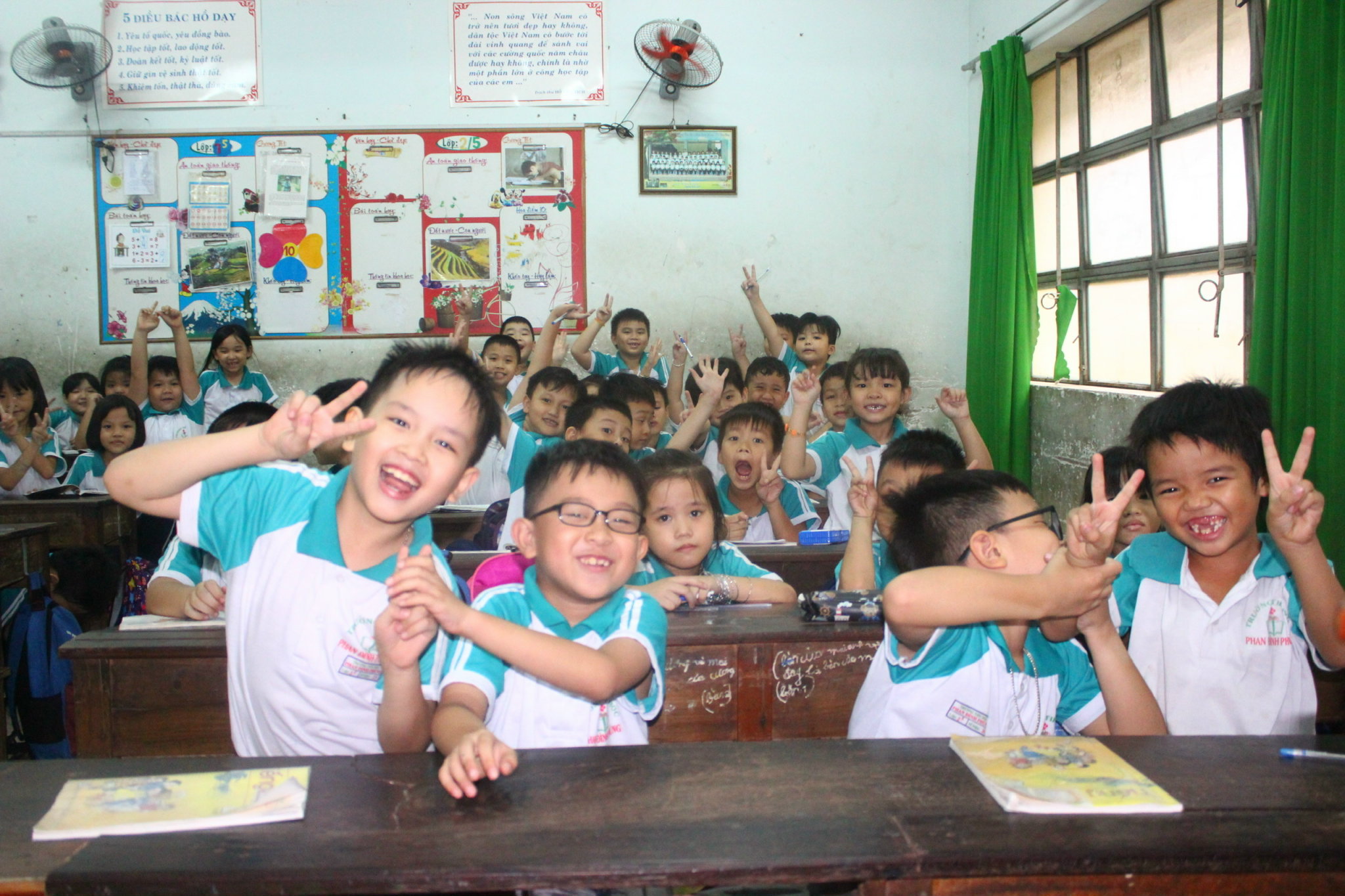 them 2 huyen vung xanh - truong hoc.jpg