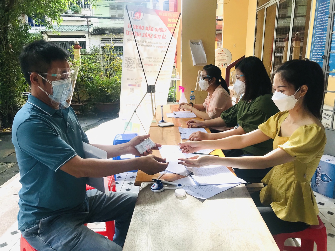 31-3 Hỗ trợ người lao động bị nhiễm Covid-19.jpg