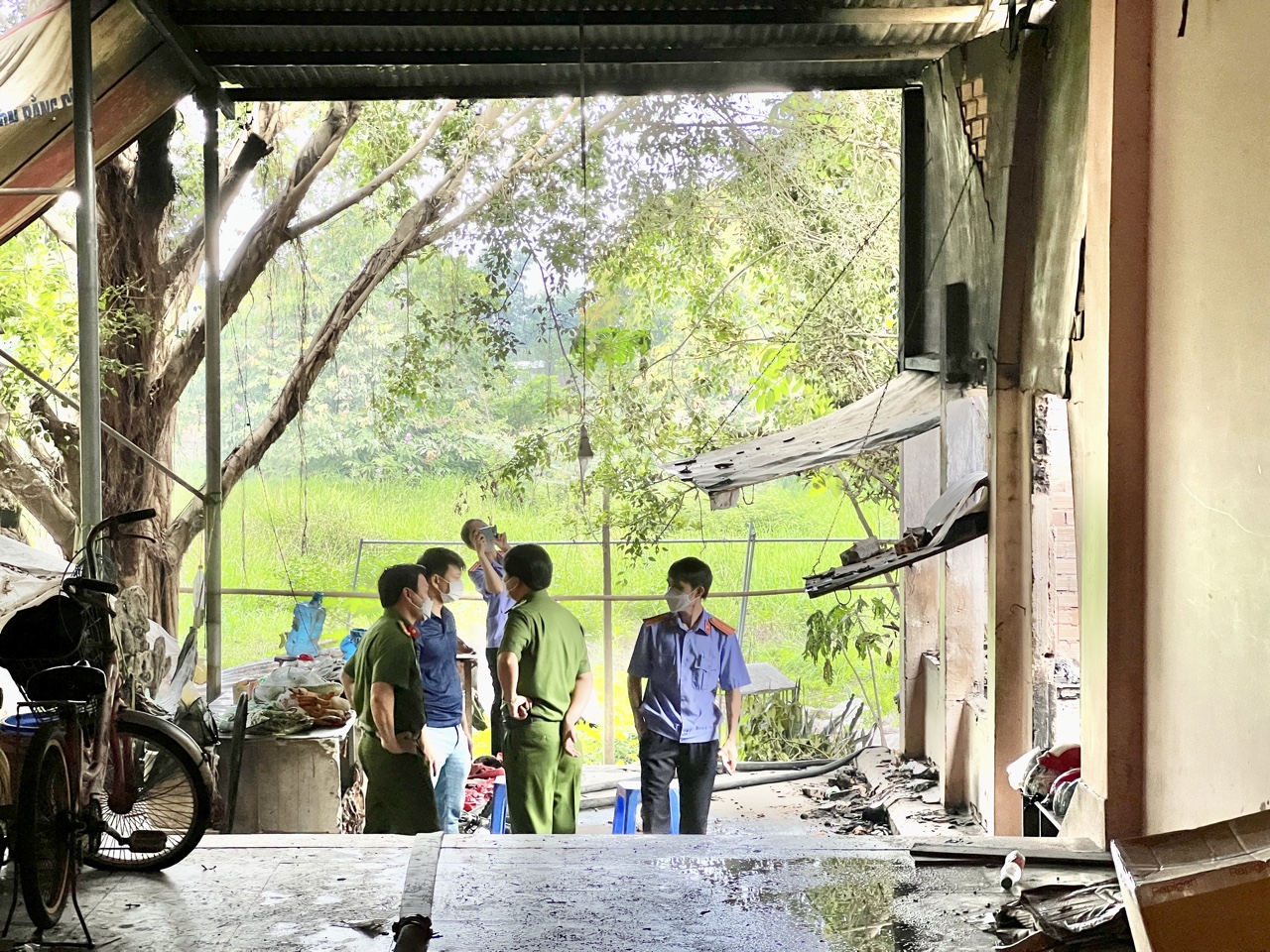 14-4 Cháy tại trường tiểu học, một bé gái tử vong-1.jpg