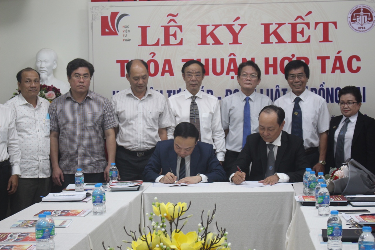 7-5 Đoàn Luật sư tỉnh với Học viện Tư pháp ký kết thỏa thuận hợp tác.jpg