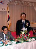Mr. Vo Van Mot was answering queries from Korean investors