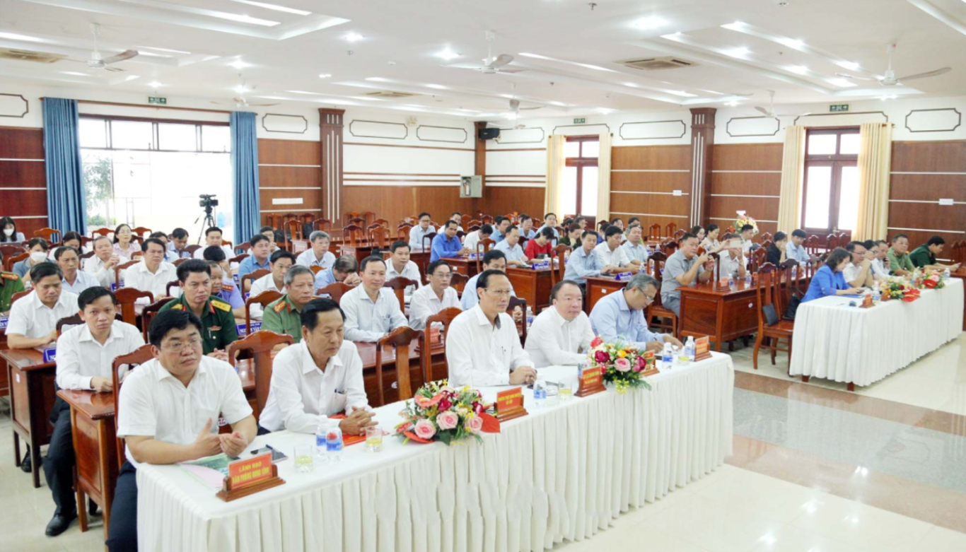 Toan canh hoi nghi