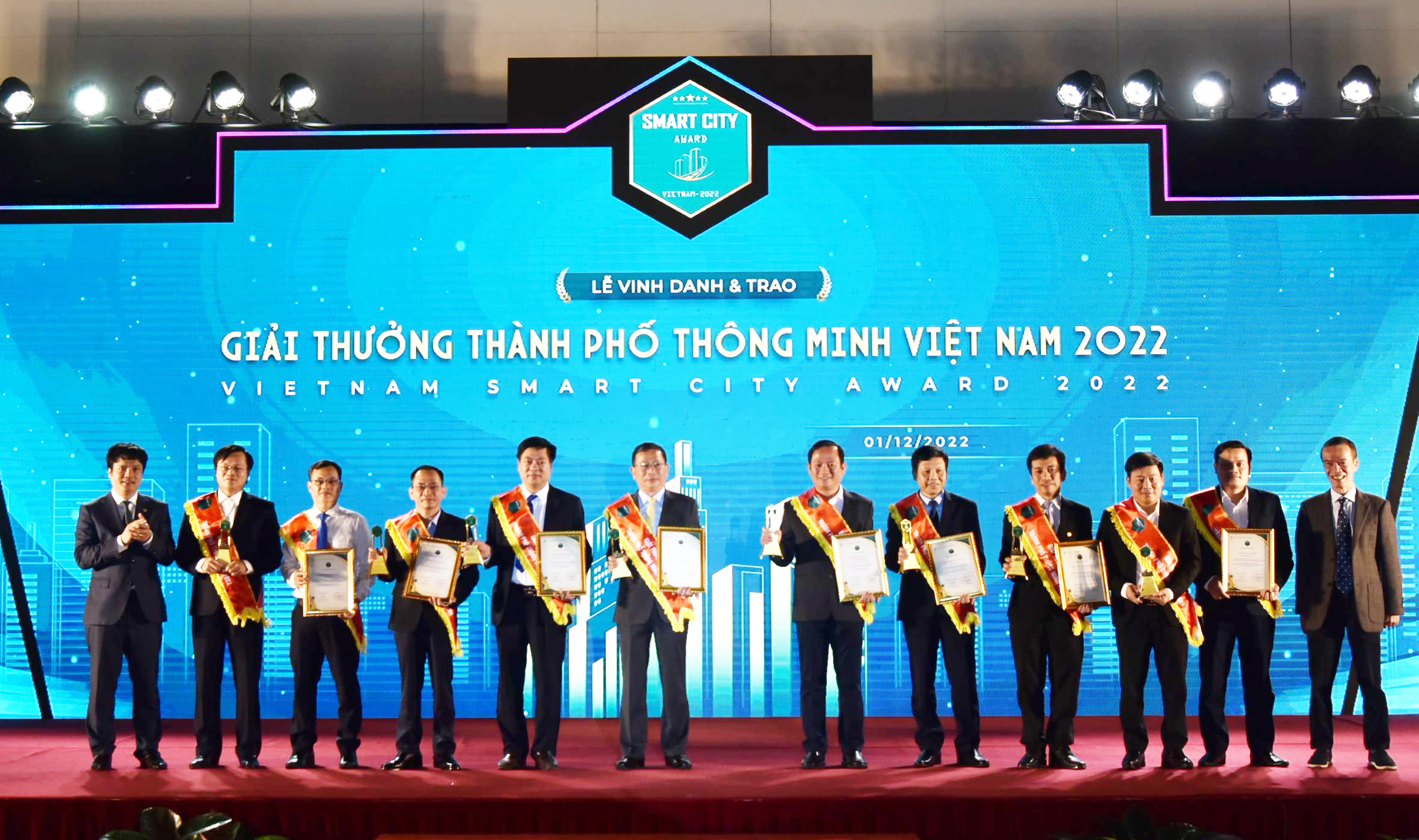Trao tang TP